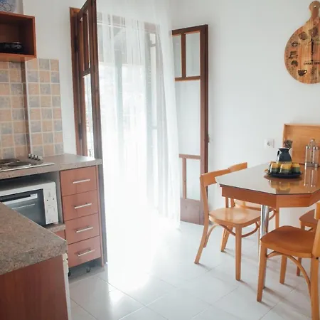 House!!! Sfakera